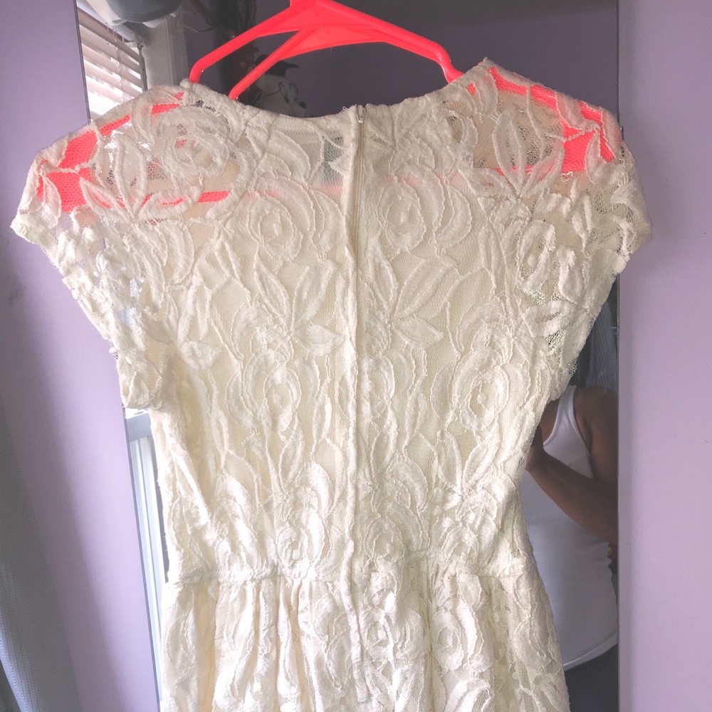 Dress - Picture 4 of 4